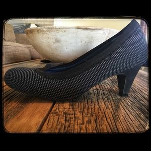Late to the Gate Betabrand heels, Sz 8.5